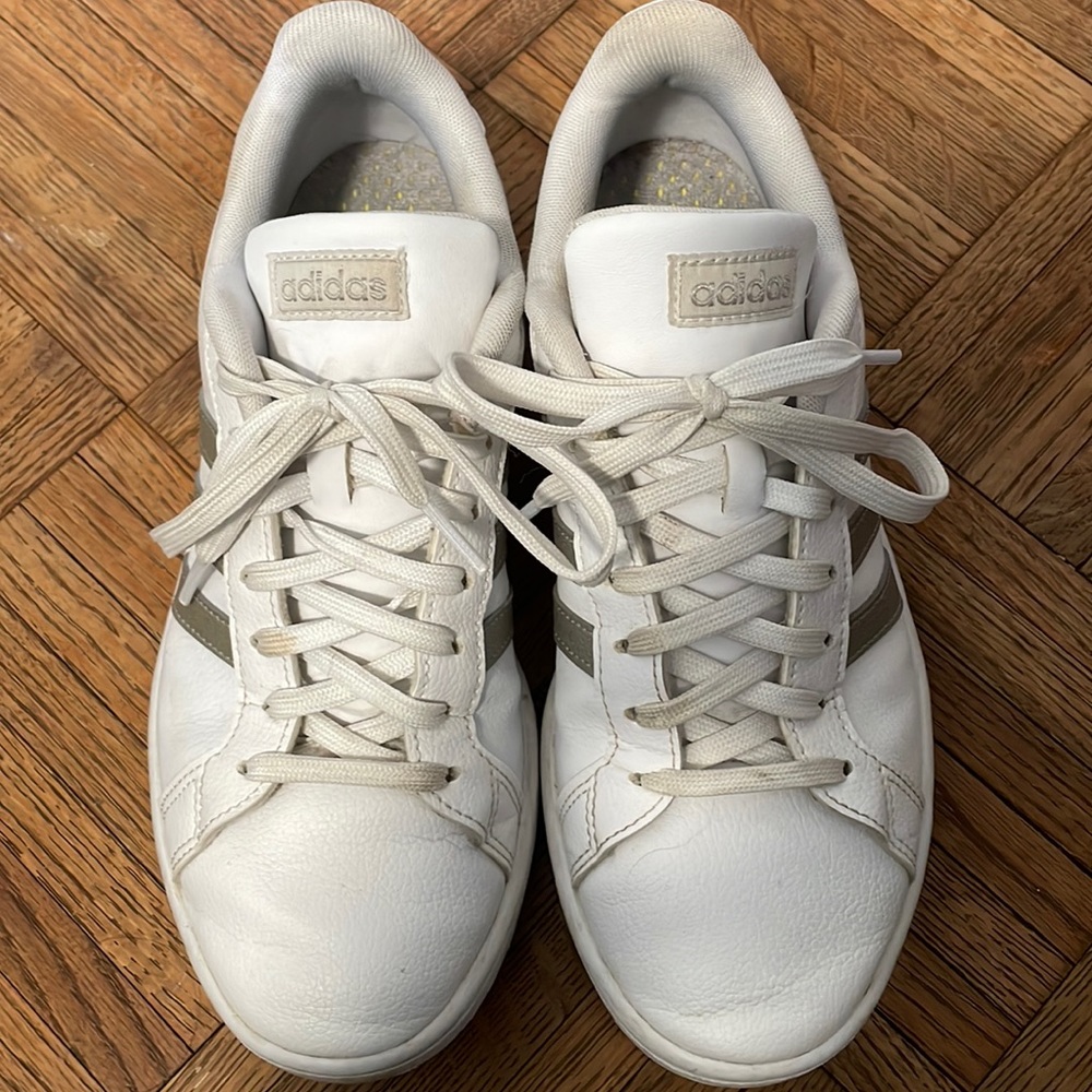 Adidas womens size 8